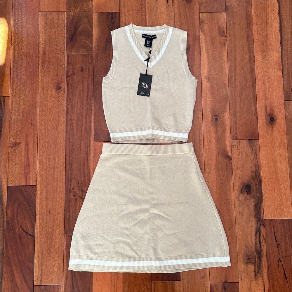 Knit Sleeveless Top and Skirt Set - Picture 4 of 8